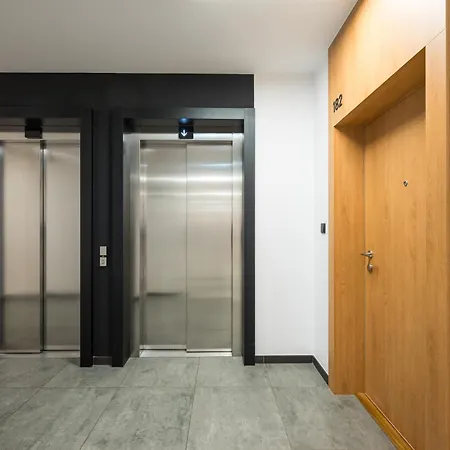 아파트 Bemowo Narwik Deluxe By Bookinghost *