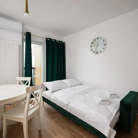 Bemowo Narwik Deluxe By Bookinghost *